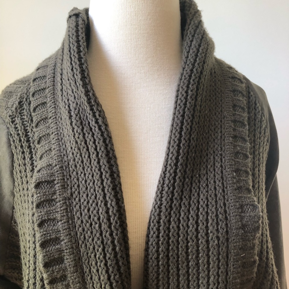 Fate Cardigan - Picture 2 of 6
